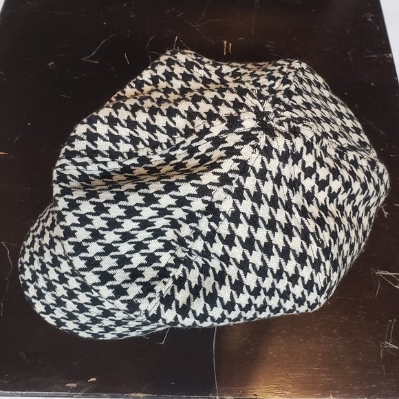 Black & White Houndstooth Baker Boy Cap - Picture 7 of 7
